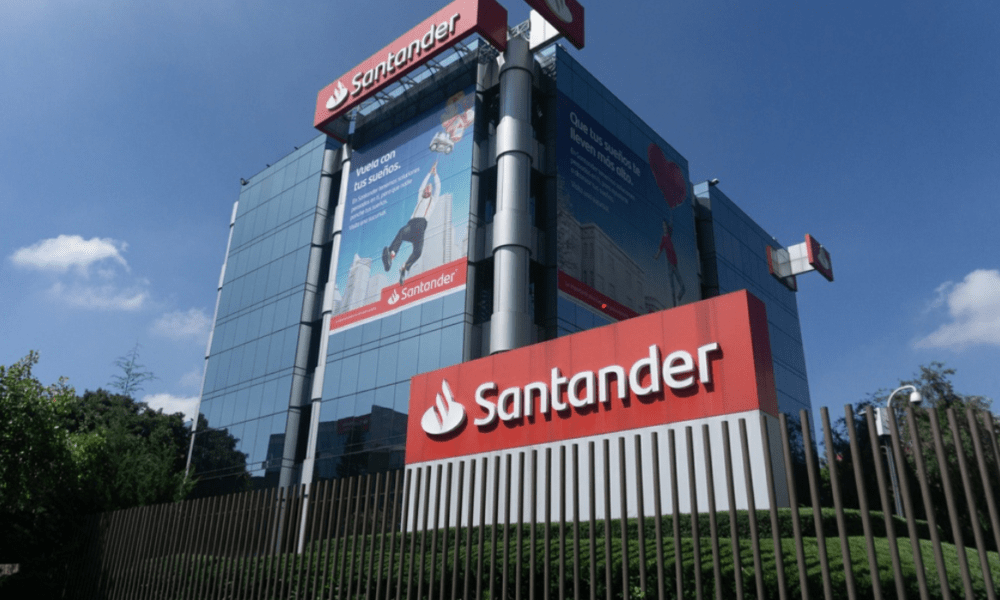 Aumenta utilidad neta 7.8 por ciento y cartera total 6.7 por ciento anual