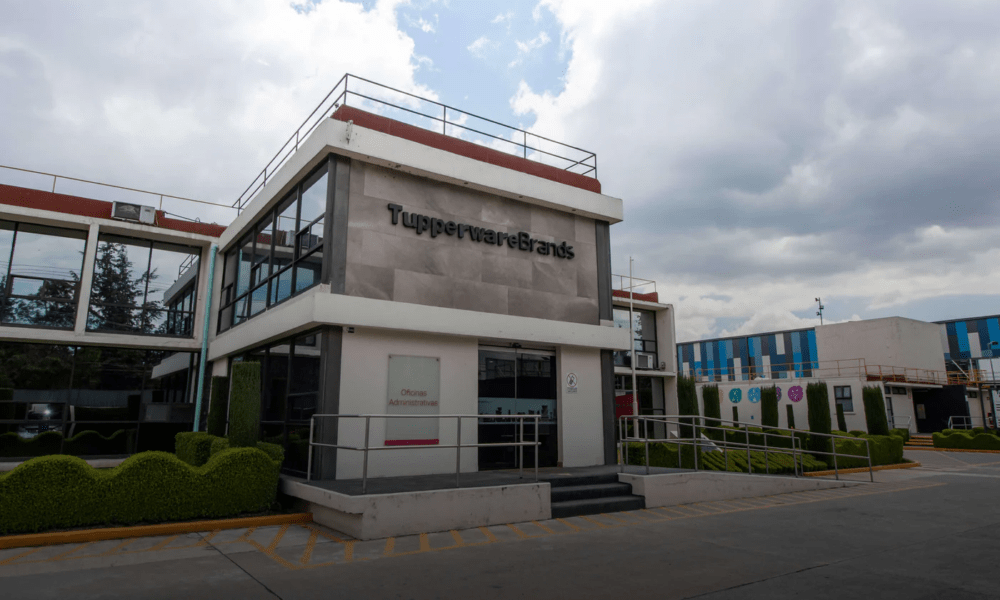 Tupperware conmemora su planta más grande en el mundo