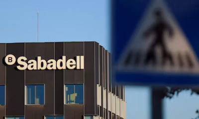 Ante accionistas de Sabadell defienden rechazo de OPA hostil