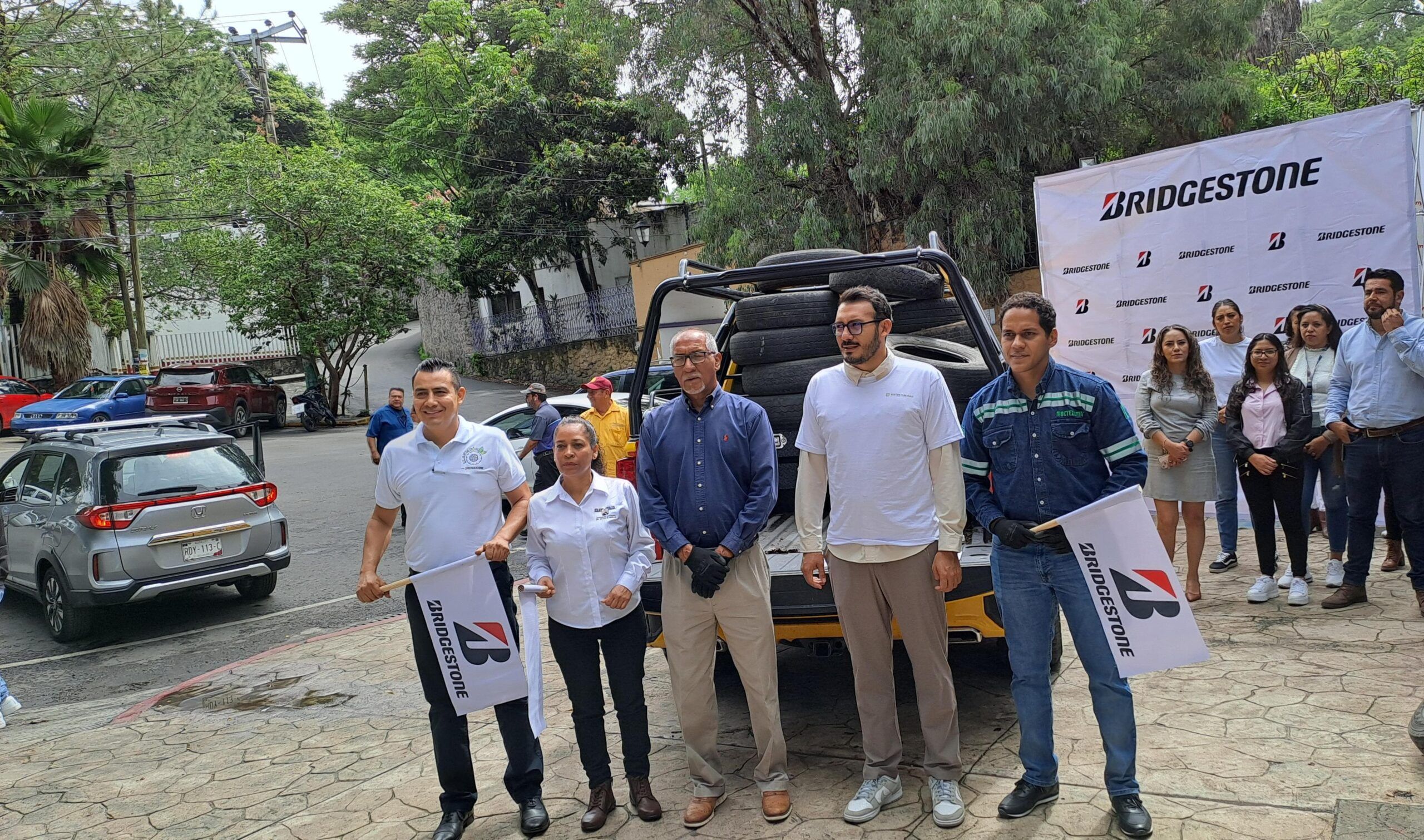 Bridgestone recolecta 60 toneladas de llantas en Morelos