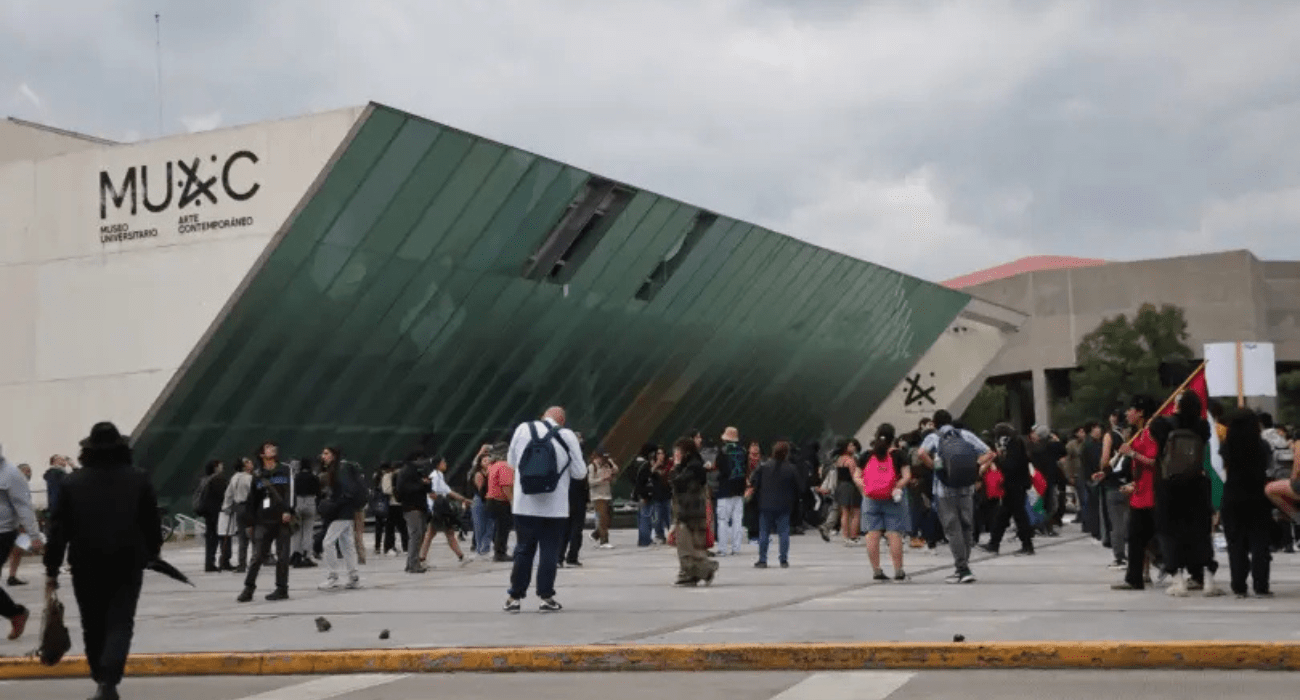 Condena presidencia destrozos en segunda marcha contra gentrificación