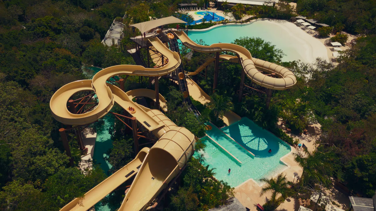 Nuevas atracciones en Jungala Selva Loop y Palm Rattler
