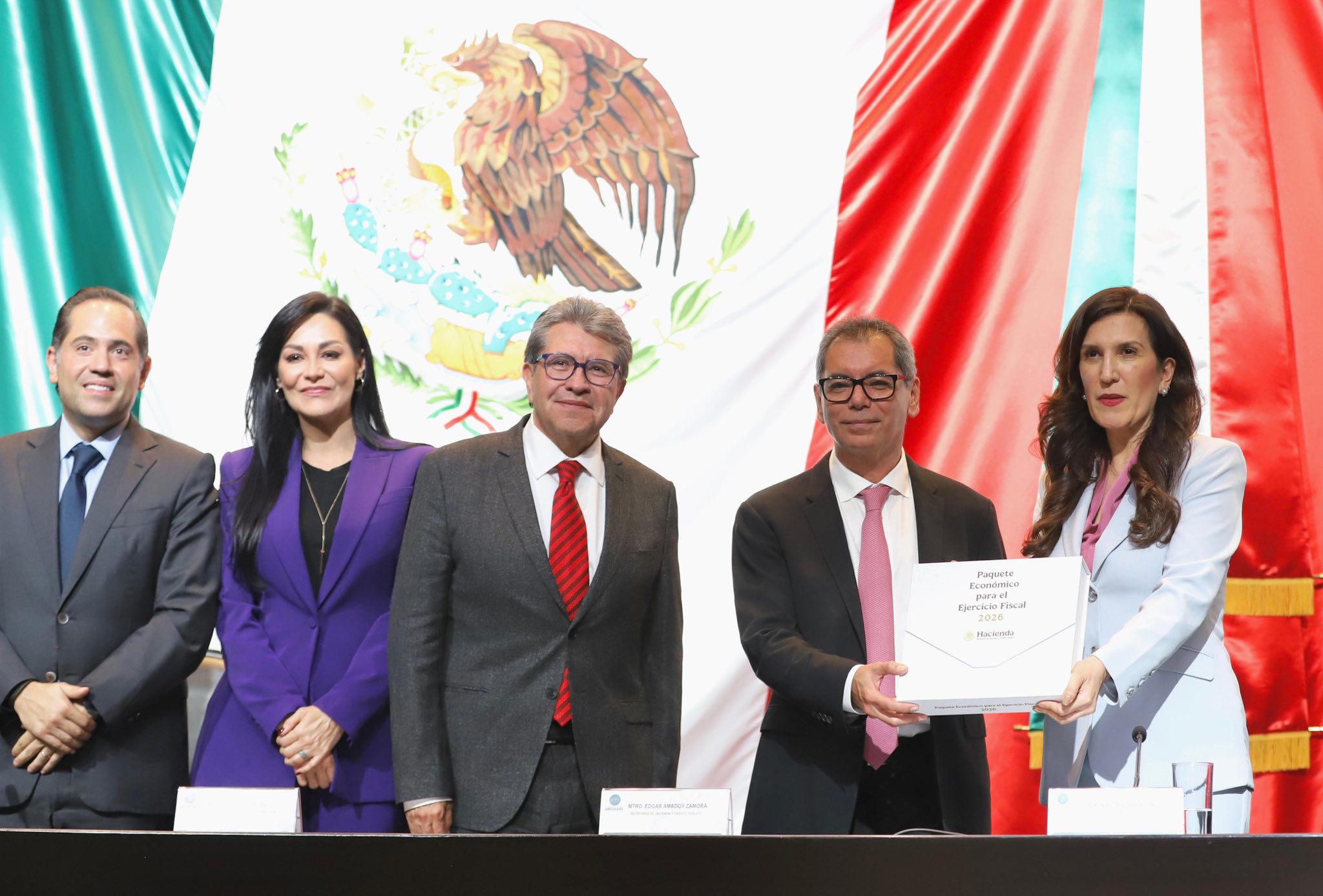PE busca equilibrar disciplina fiscal con gasto social e infraestructura