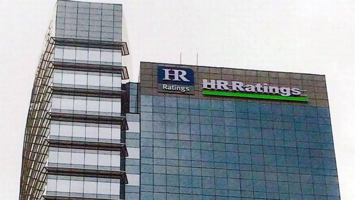 Ratifica calificación deuda soberana en HR BBB+ cambiando perspectiva a estable