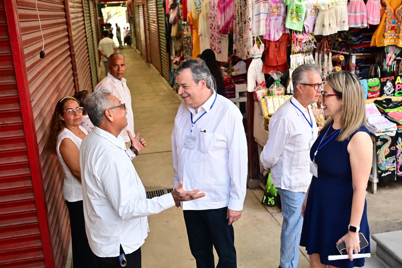 Reconstrucción del Tianguis turístico La Diana en Acapulco símbolo de resiliencia