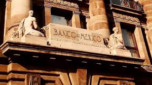 Banxico baja tasa y reconoce que aumentos en impuestos generarán inflación