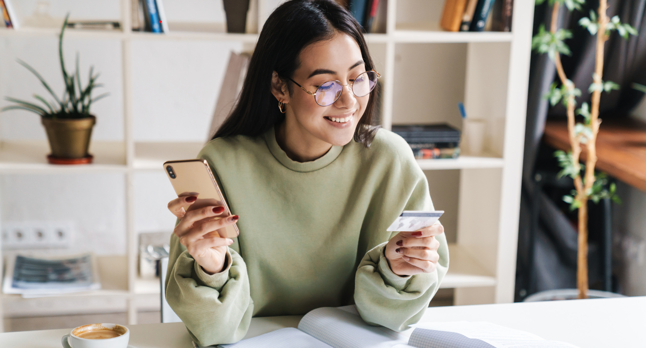 Millennial cuidado con el tarjetazo y a manejar bien el aguinaldo