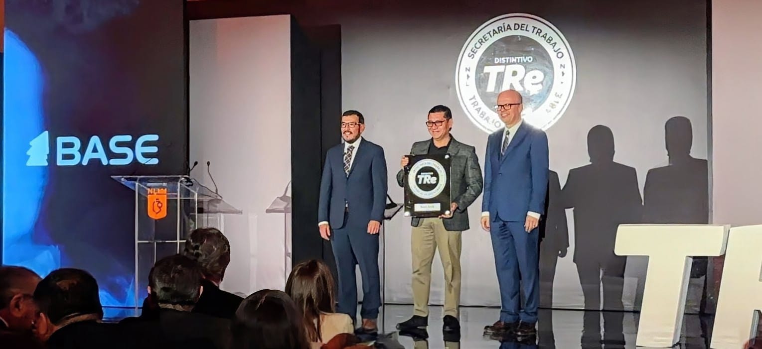 Reconocen a Banco BASE por excelencia laboral en Nuevo León