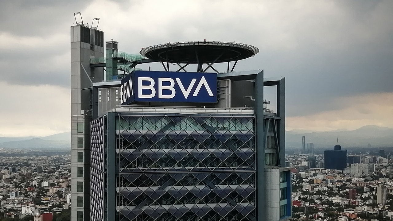 El consumo privado cierra 2025 con fuerte debilidad, señala BBVA Research