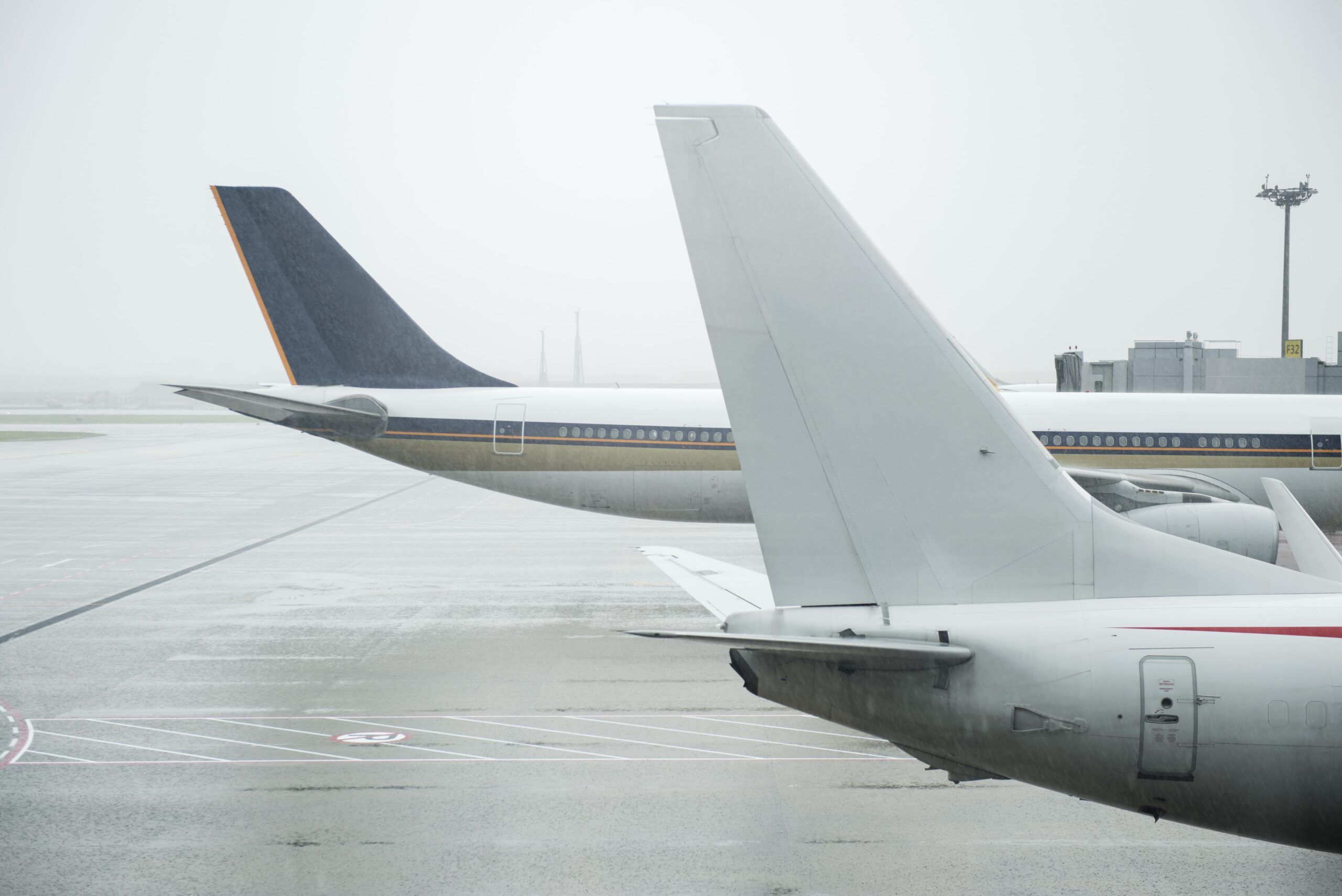 Seguros en aviación riesgos y cobertura en el sector aeronáutico