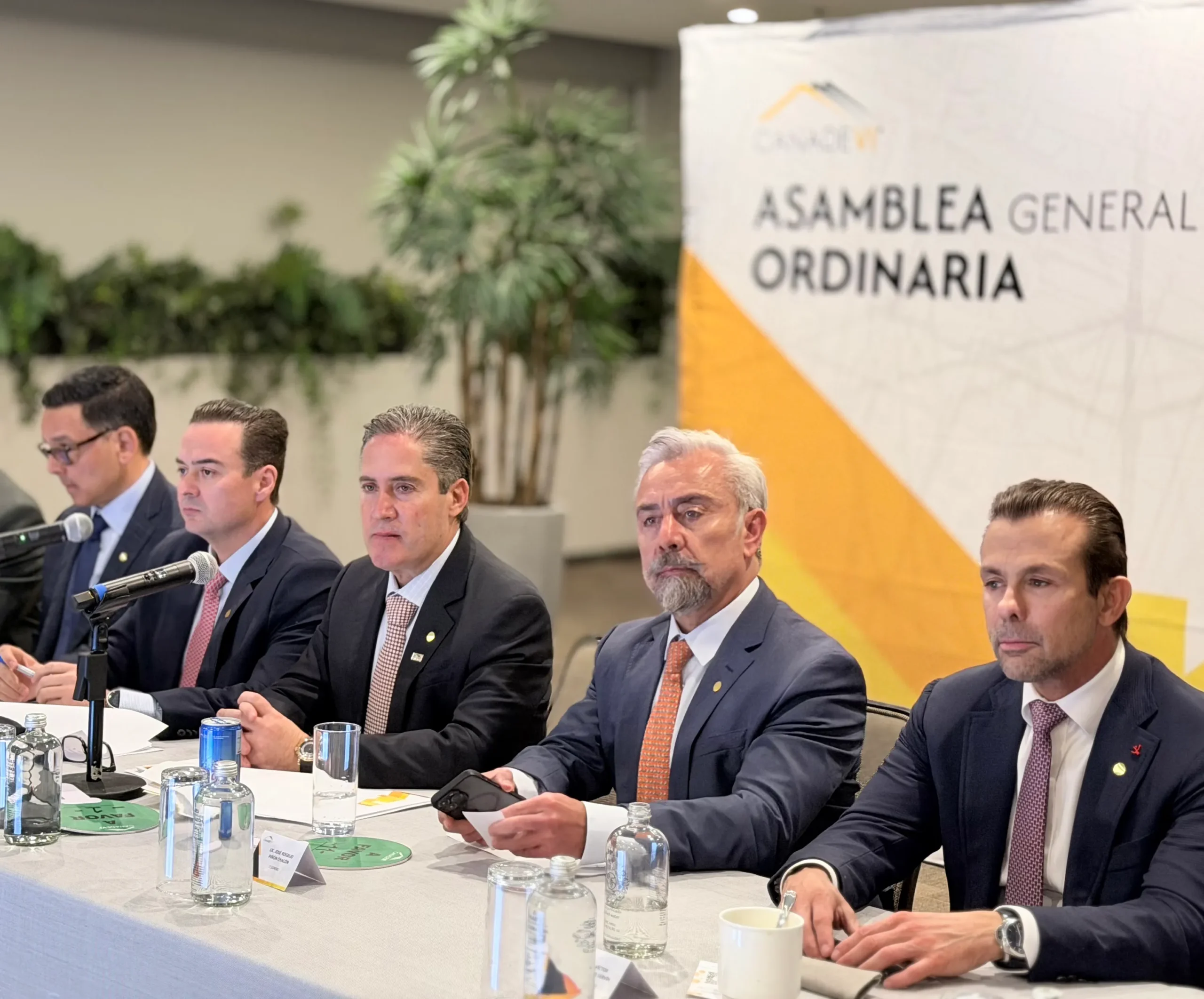 Asamblea de CANADEVI confirma continuidad de Ramírez Capó