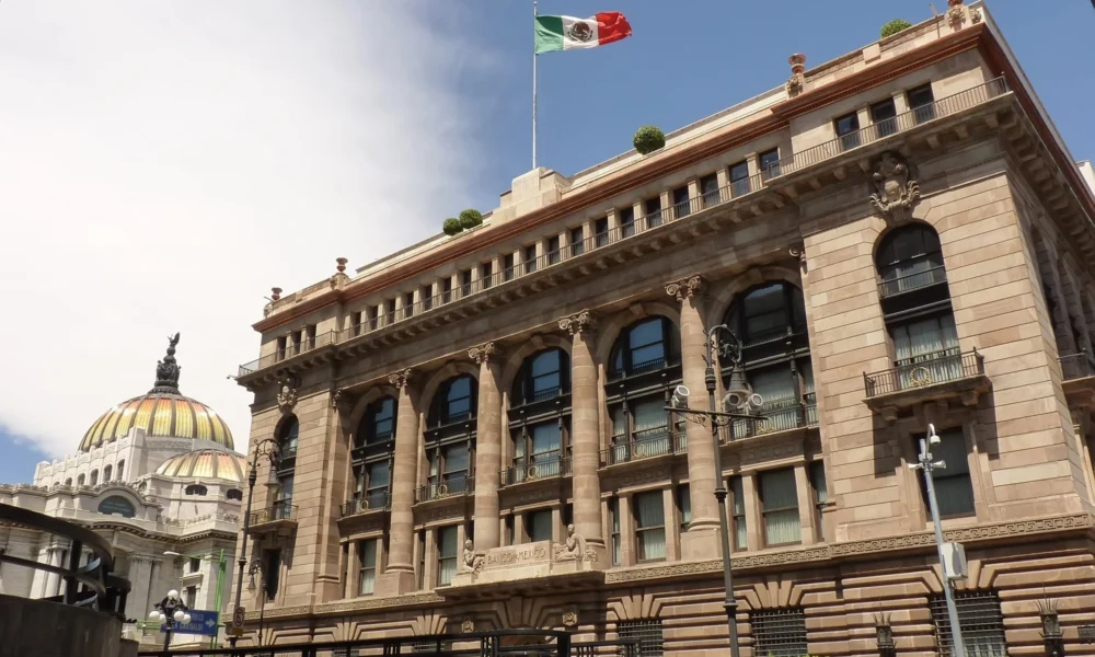Banxico pospone convergencia de inflación al 3 por ciento al 2T27