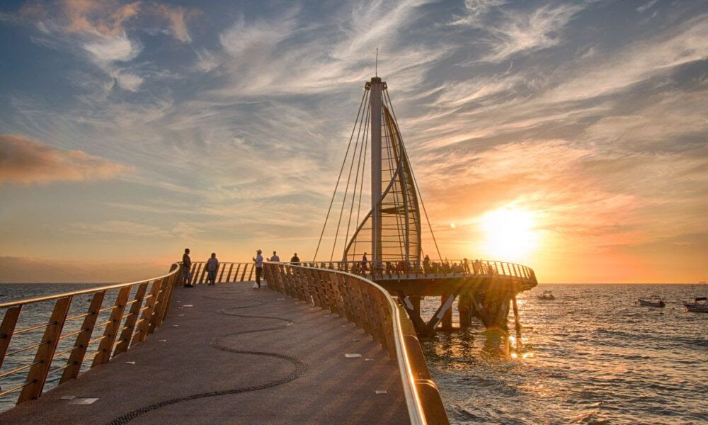 Muelle de Los Muertos en Puerto Vallarta historia y diseño