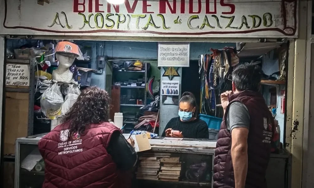 SERVIMET formaliza acuerdos con comerciantes de pasos a desnivel