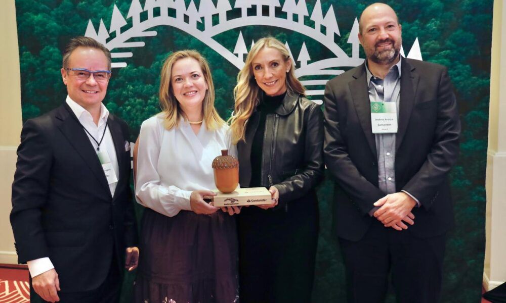 Santander México suma 17 años de alianza ambiental con Reforestamos