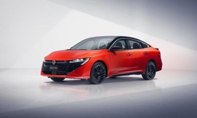 Nissan lanza los nuevos Sentra y Versa