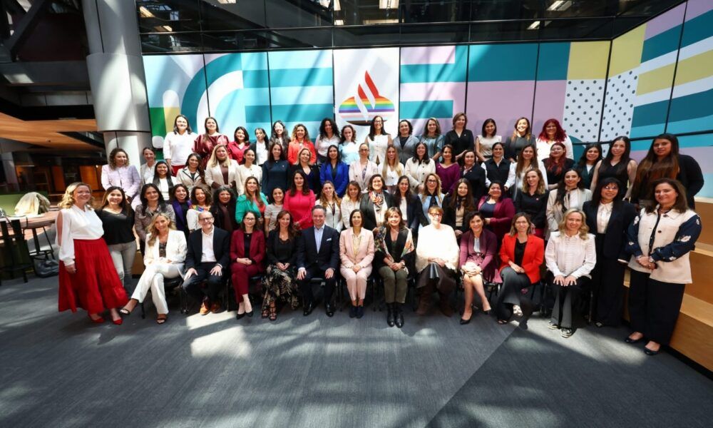 Santander W50 impulsa a mujeres líderes en México