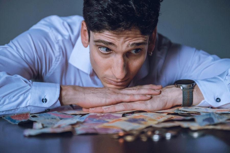 Hábitos simples que funcionan en la educación financiera de los hijos