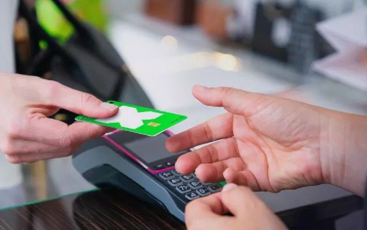 Pluxee reducirá residuos plásticos con tarjetas recicladas