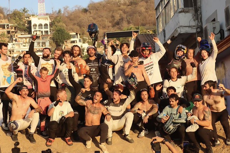 Puerto Vallarta recibe competencia internacional de Downhill y Freestyle