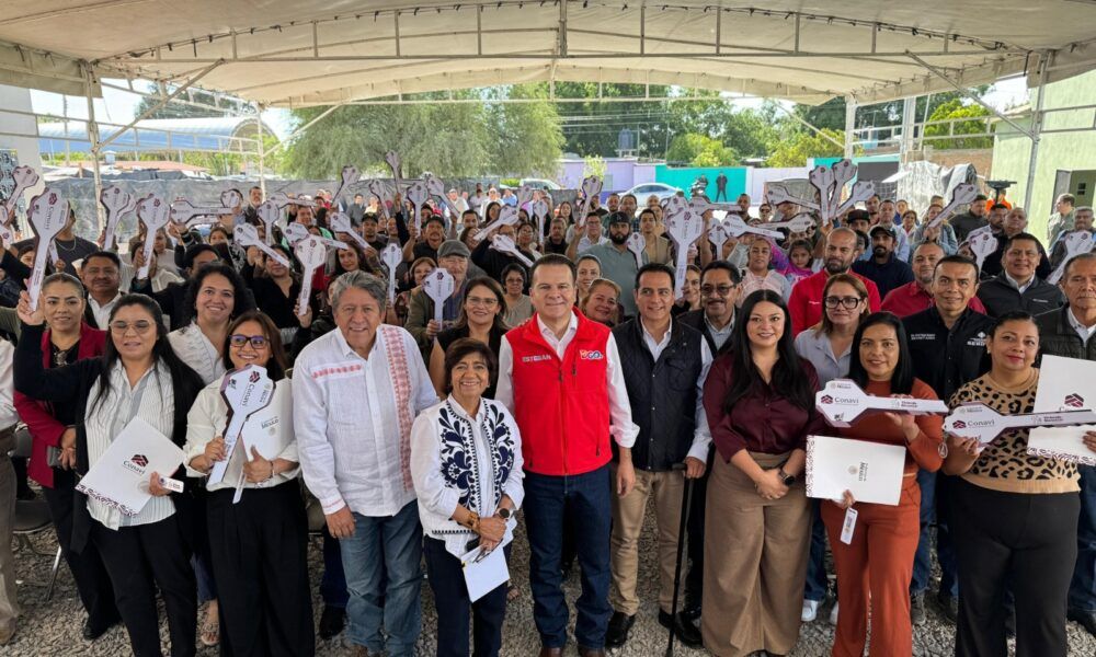 Sedatu y Conavi entregan primeras Viviendas Bienestar en Durango