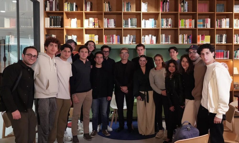 Ernesto Coppel comparte claves de emprendimiento con estudiantes universitarios