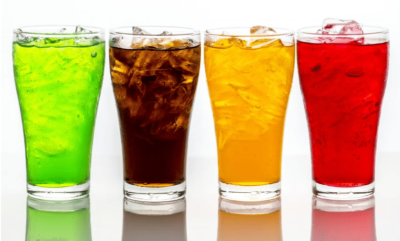 Investigación cuestiona patrocinio de bebidas azucaradas en el Mundial 2026