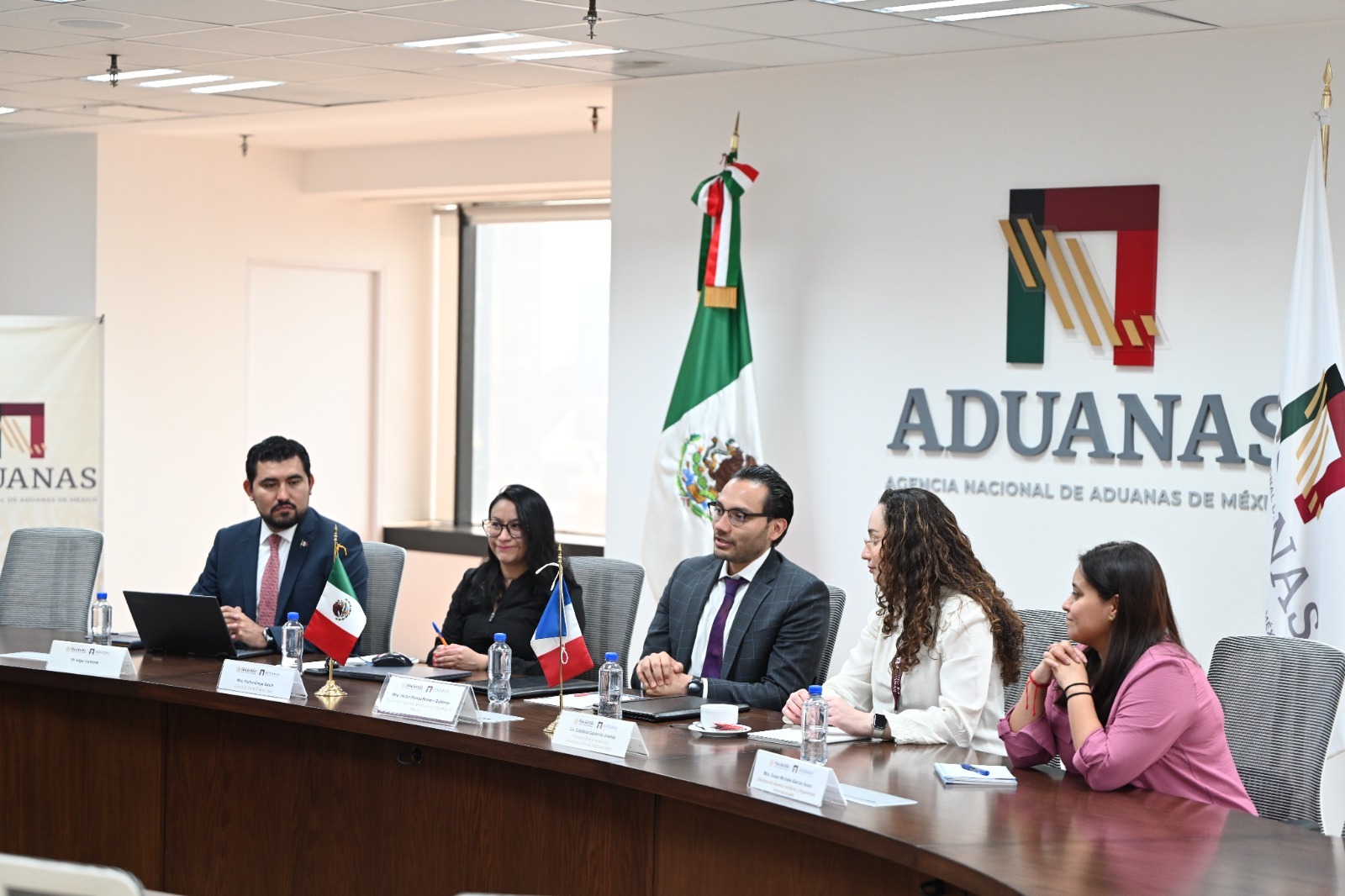 México fortalece relación aduanera con Francia ante nuevos retos comerciales