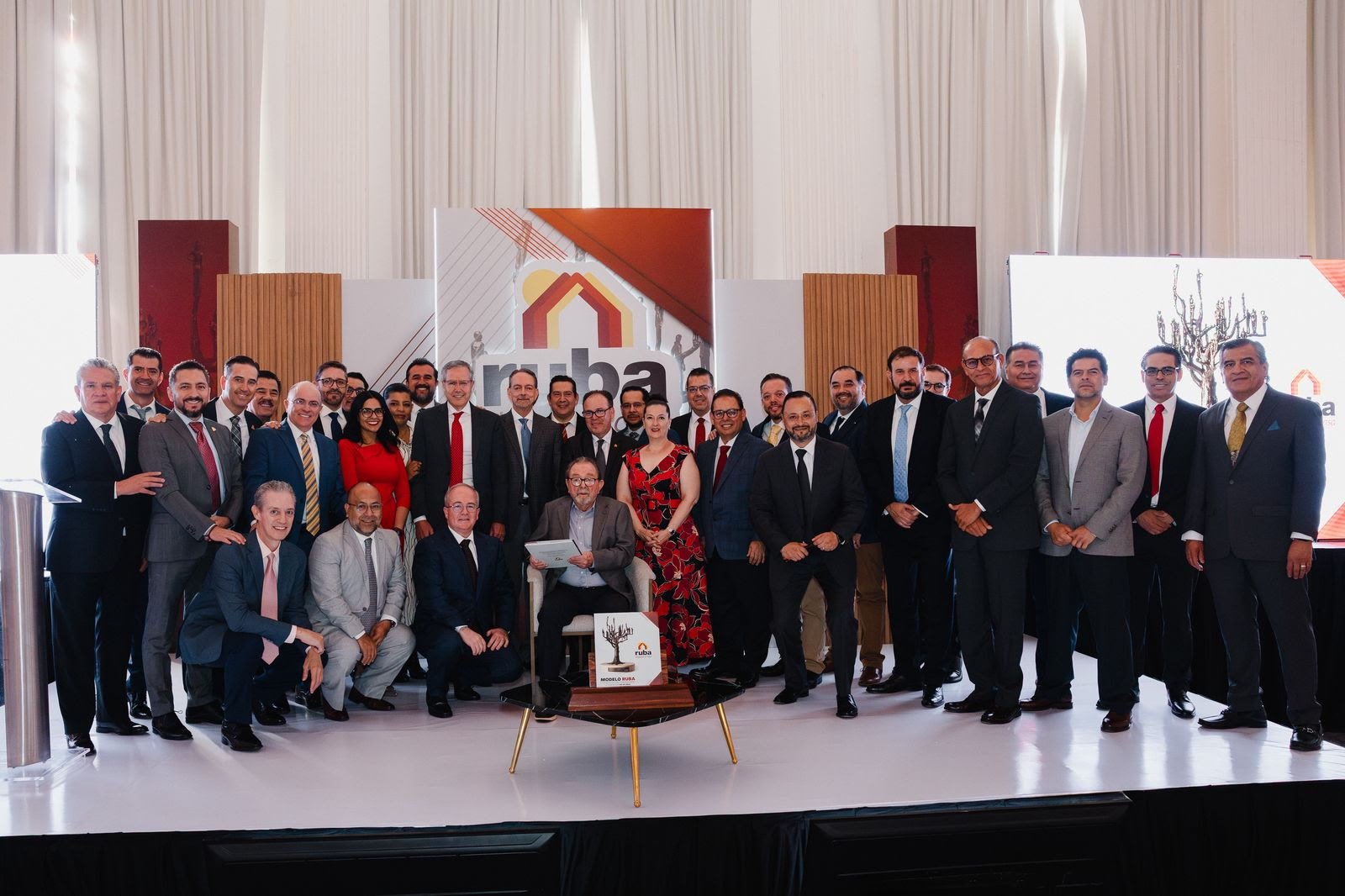 Ruba presenta su Manual de Cultura durante su 46 aniversario