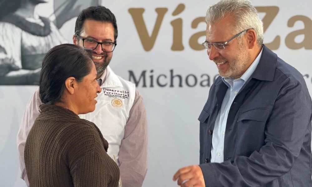 Sedatu y Conavi entregan 32 viviendas en Yurécuaro, Michoacán