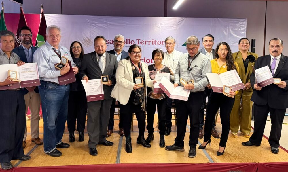 Sedatu y RAN reconocen a 108 servidores públicos por años de servicio