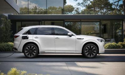 Mazda enchufa su ruta híbrida en México