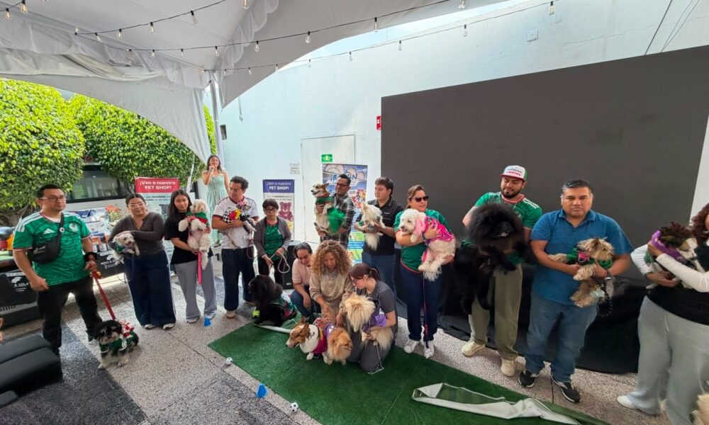 “Peludos Mundialistas” reúne a familias y mascotas en Coyoacán
