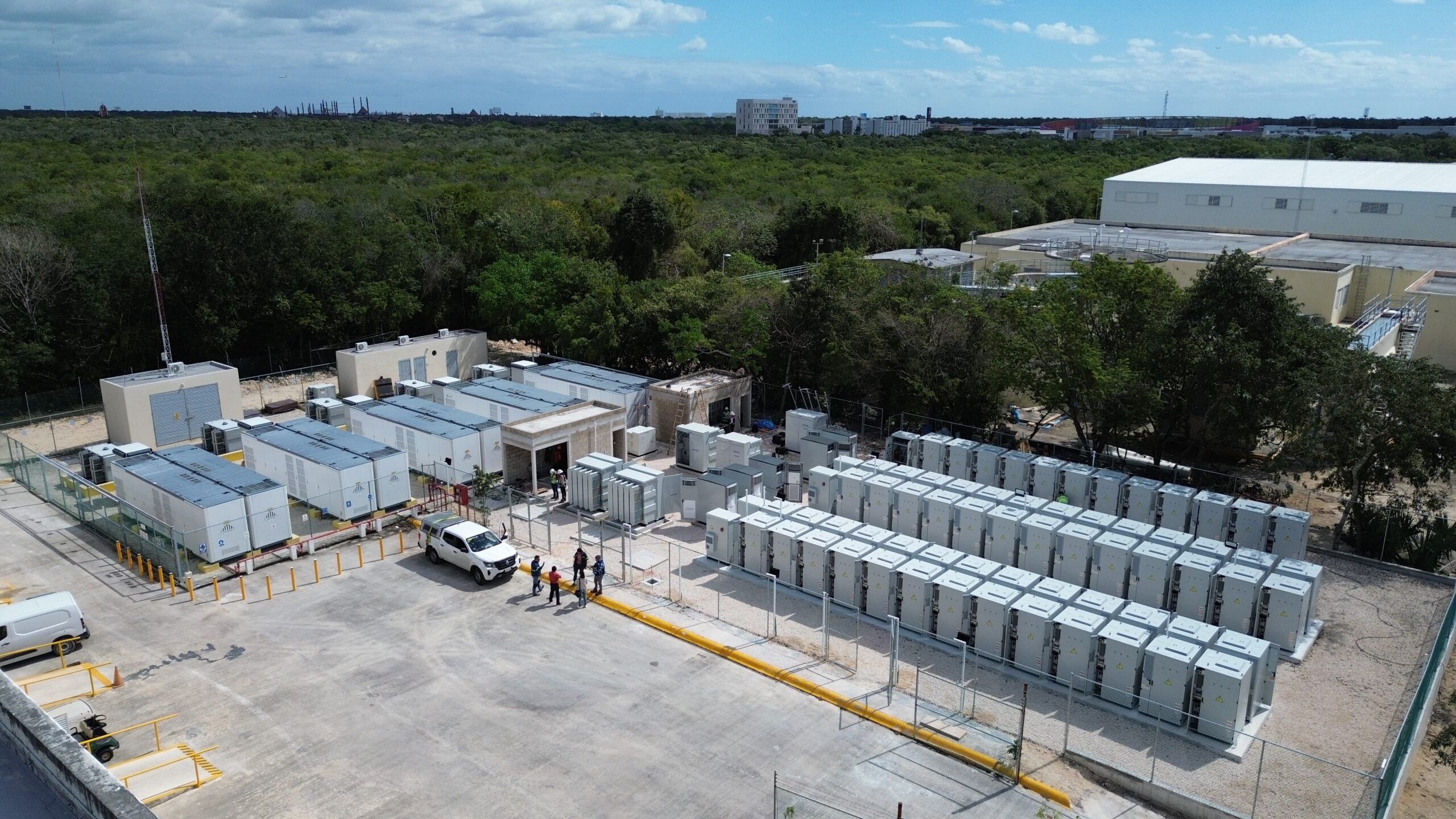 Almacenamiento energético puede reducir costos de electricidad en hoteles de México