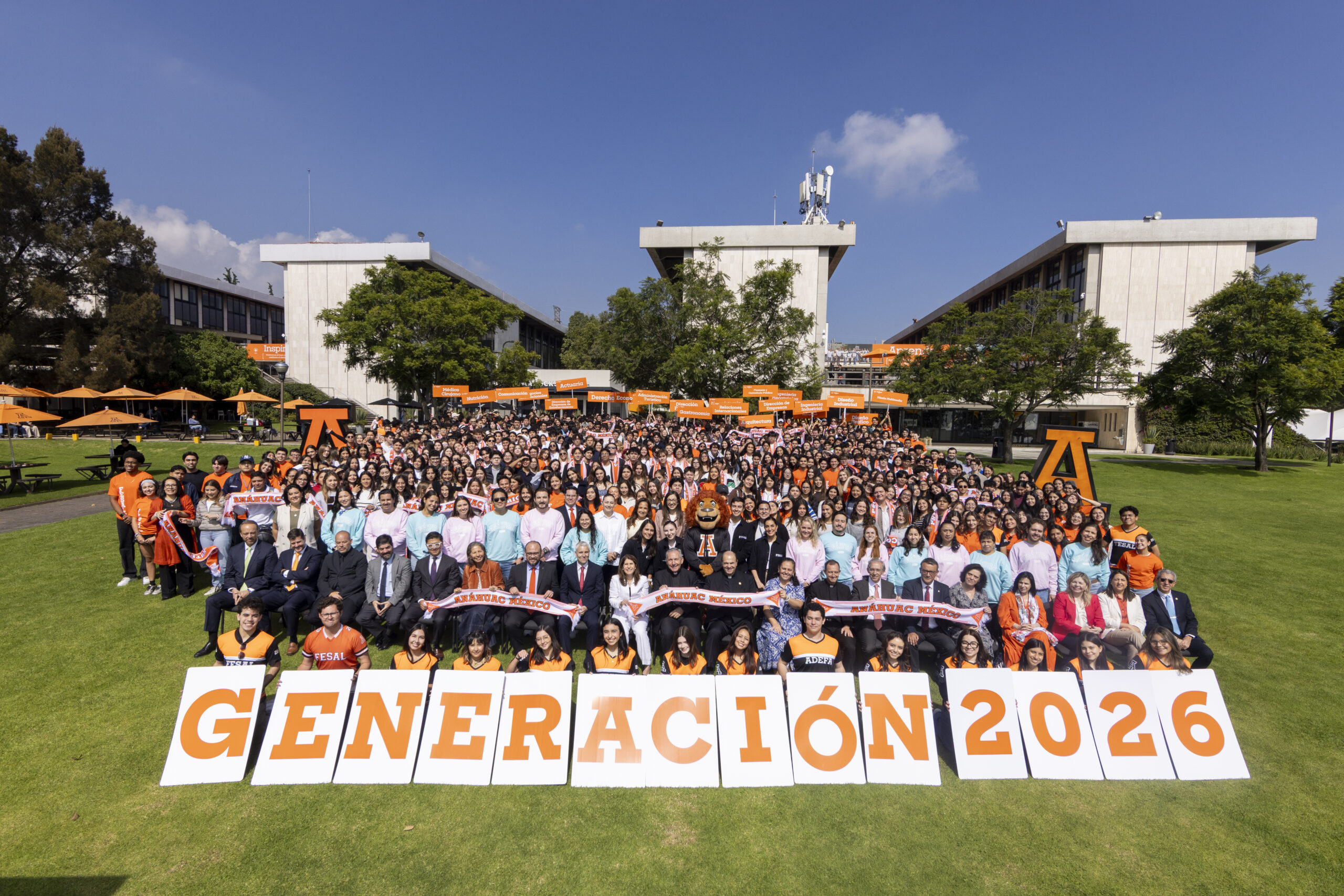Anáhuac México recibe nueva generación de 2,400 estudiantes