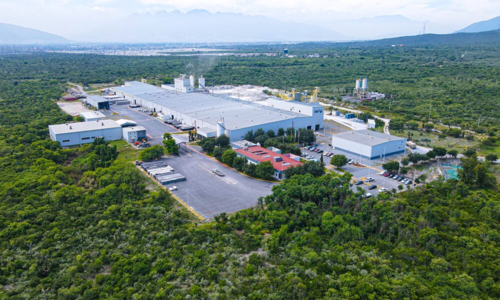 USG celebra 25 años de su planta en Monterrey